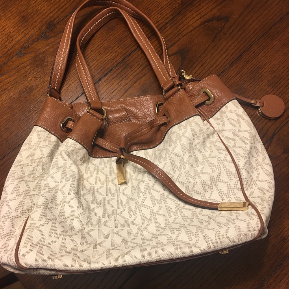 Handbag - Picture 4 of 4